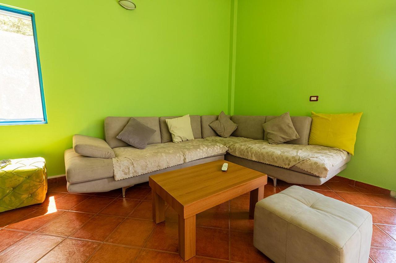 Hotel Dini Radhimë Extérieur photo